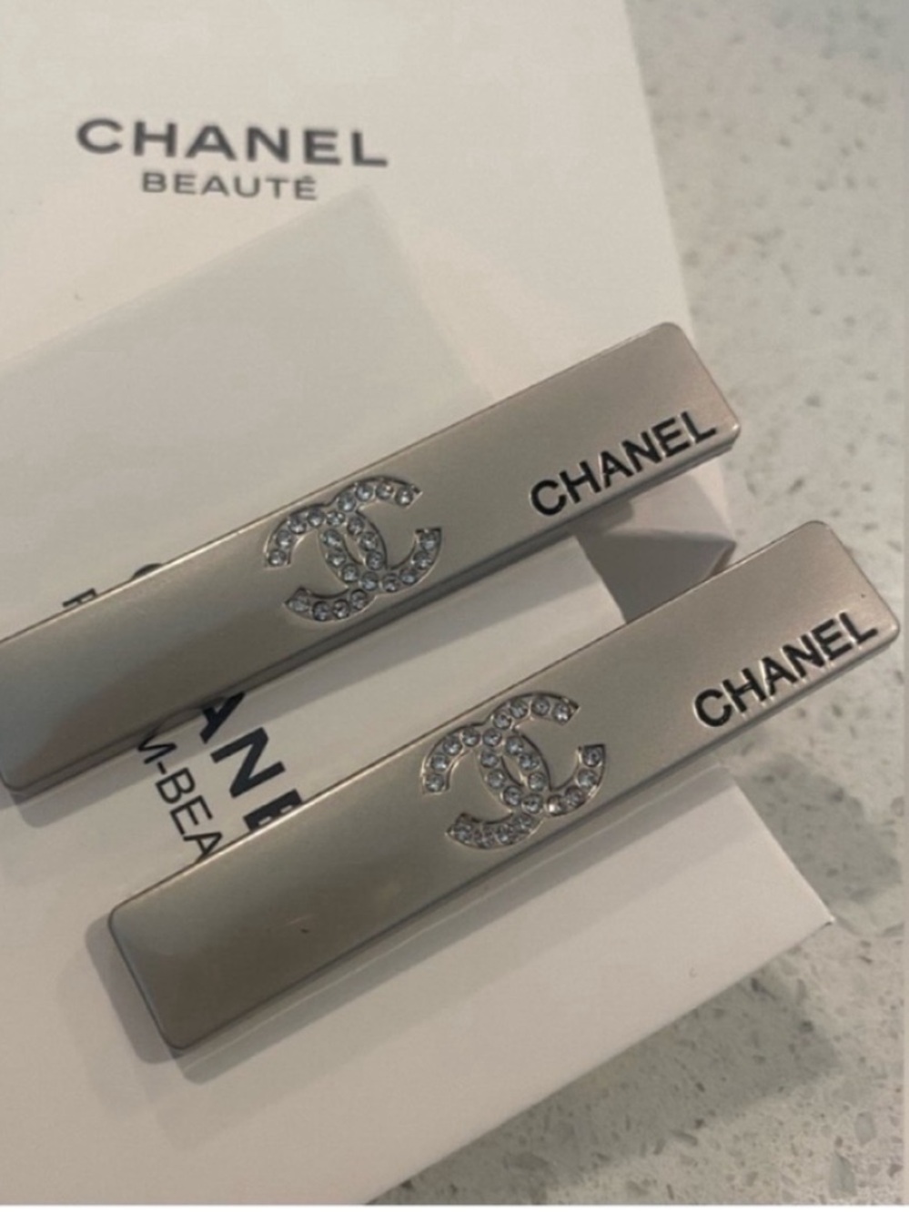 Chanel beauty  gift silver clips set